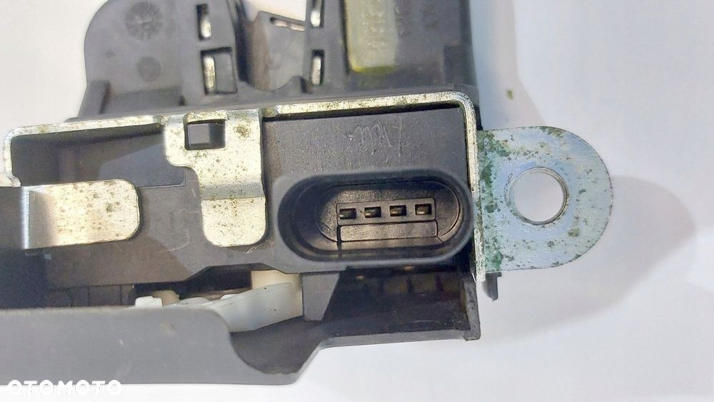 zamek klapy bagażnika vw touran i 1t0827505g - 4