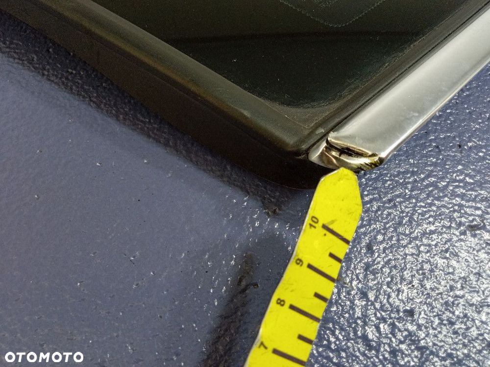 VOLVO V40 II SZYBA KAROSERYJNA TYŁ LEWA - 7