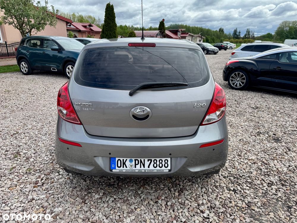 Hyundai i20 - 12