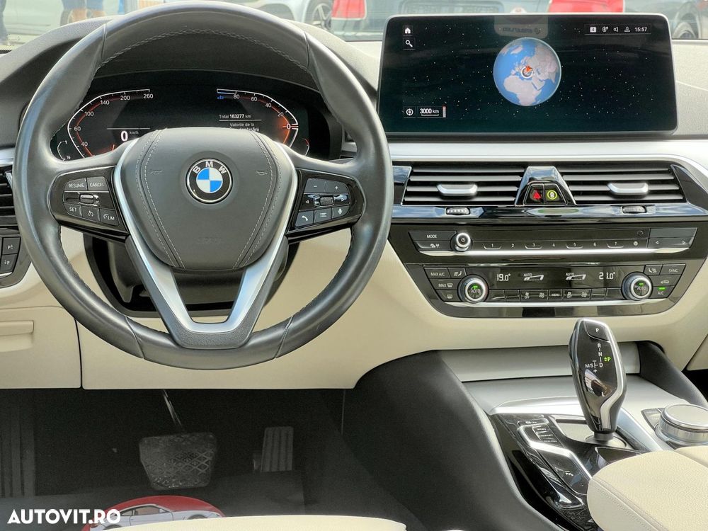 BMW Seria 5 520d xDrive AT MHEV - 14