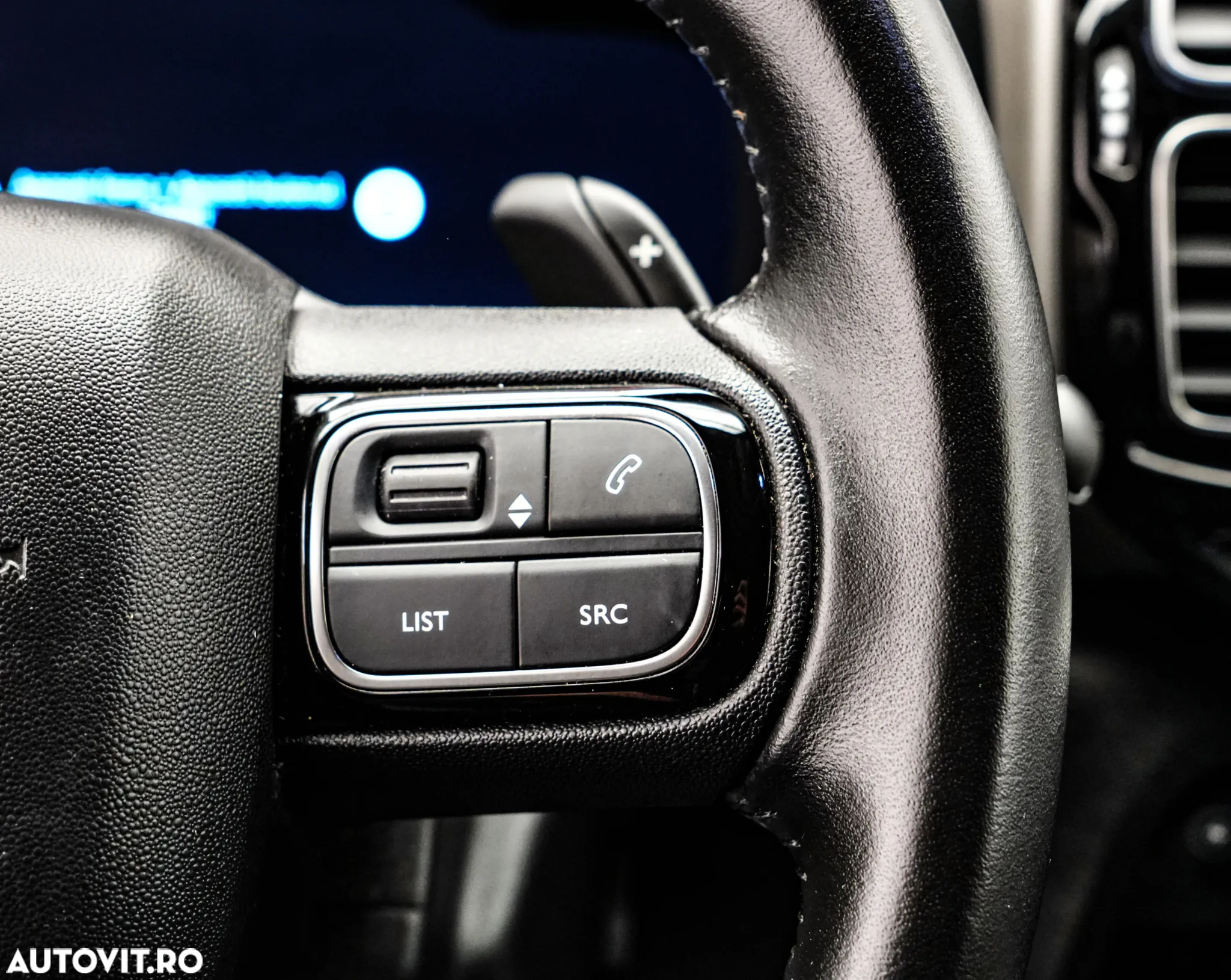 Citroën C5 Aircross 1.6 Hybrid FWD 225 EAT8 Shine - 29