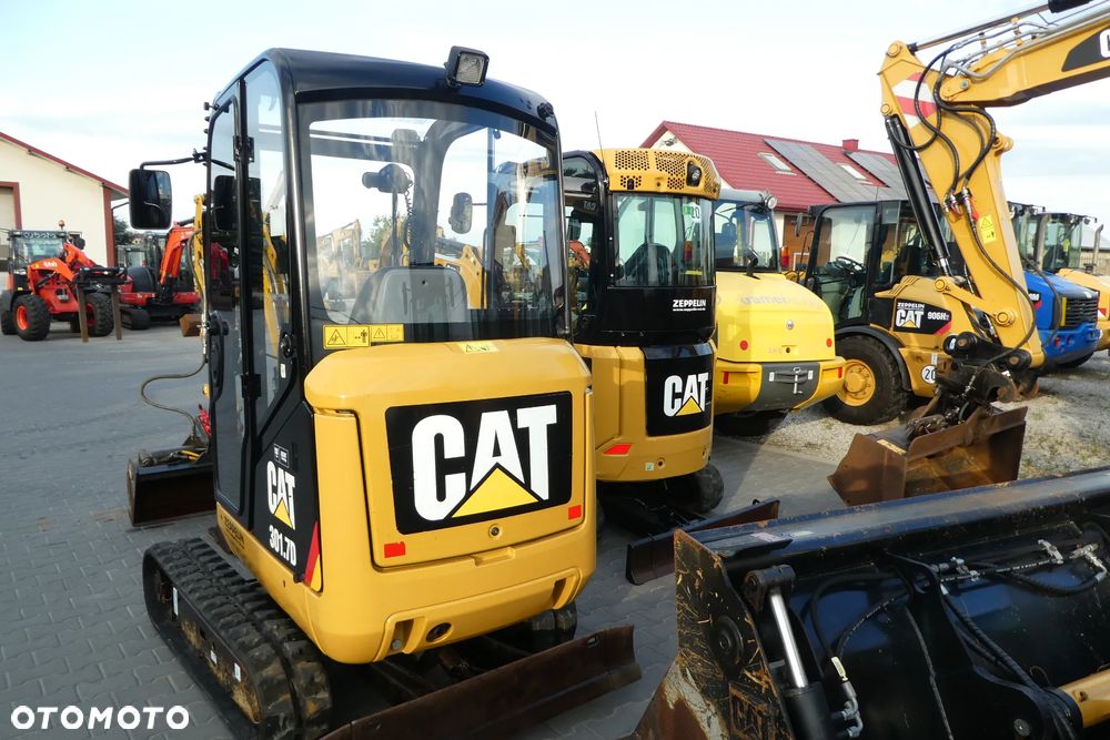 Caterpillar 301,7D Z NIEMIEC DWIE ŁYŻKI - 27