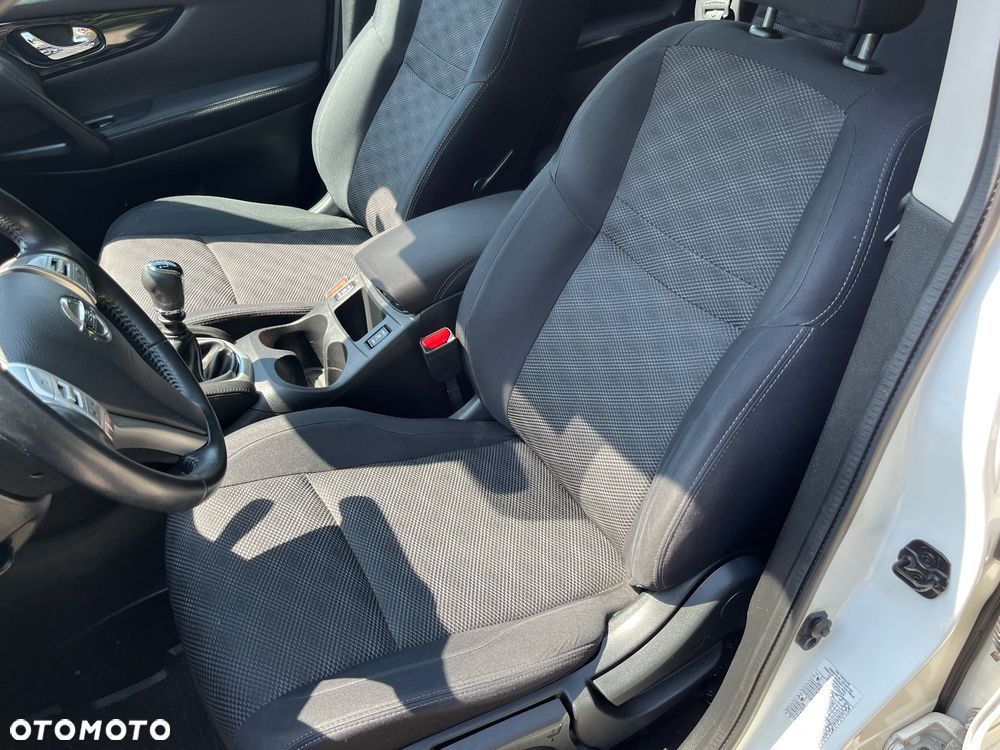 Nissan Qashqai 1.2 DIG-T Acenta EU6 - 11
