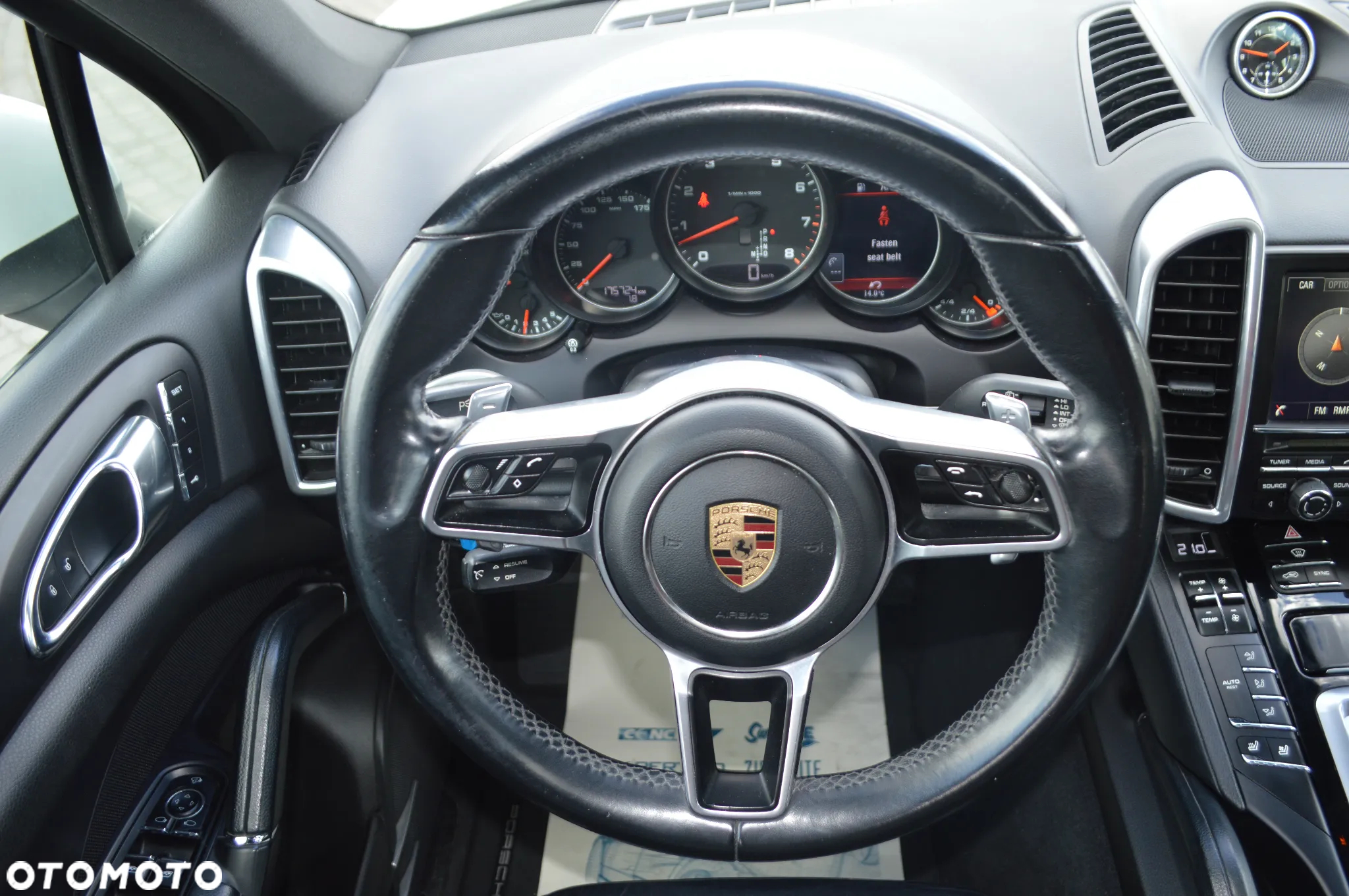 Porsche Cayenne Standard - 16