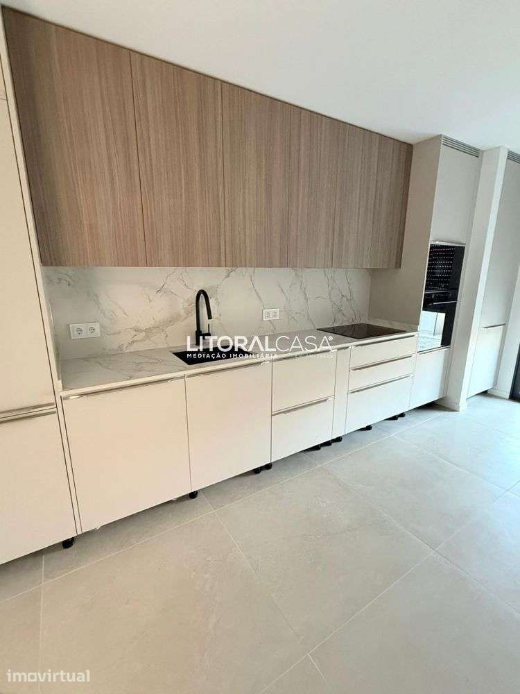 Moradia T4 | Duas Suites | Garagem fechada | Vista Ria - Grande imagem: 2/28