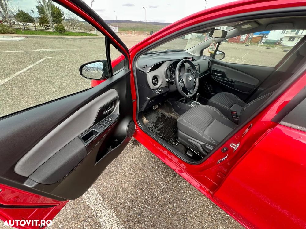 Toyota Yaris 1.5 L CVT Dynamic - 8
