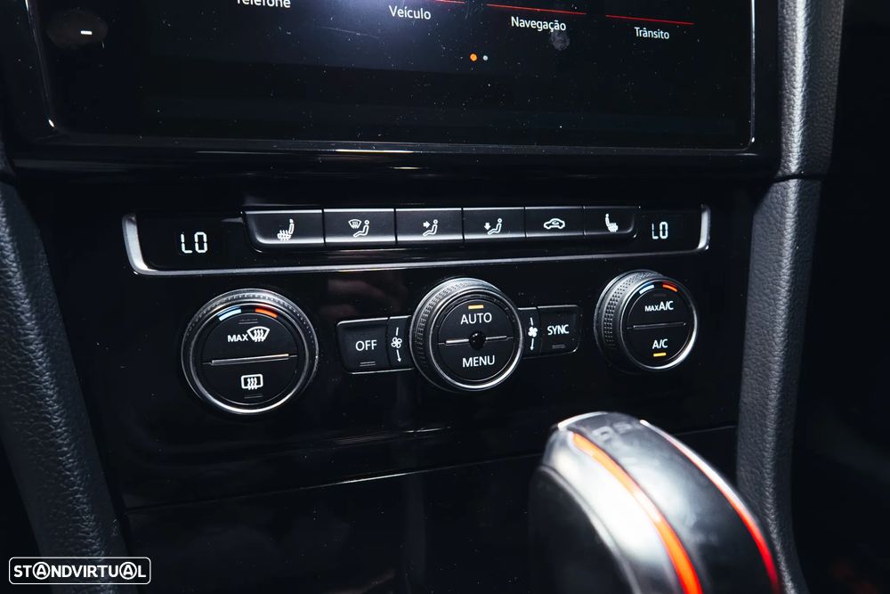 VW Golf GTI TCR 2.0 TSI OPF DSG - 35