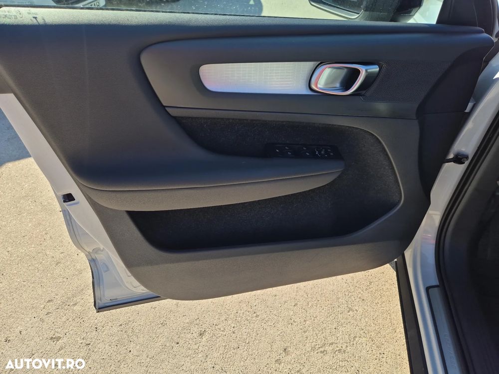 Volvo XC 40 Recharge T5 Twin Engine AT7 Inscription - 9