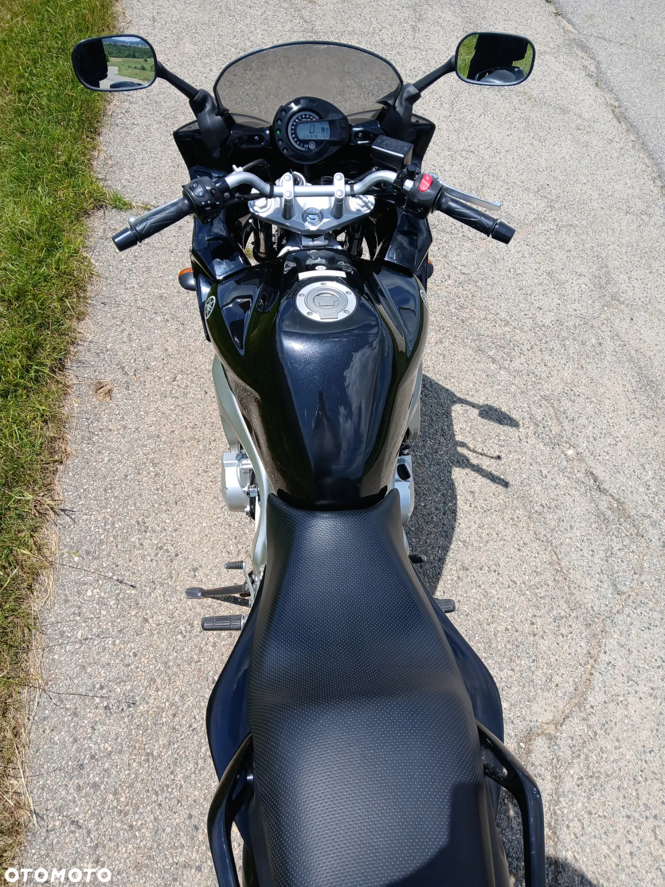Yamaha FZ6 - 12