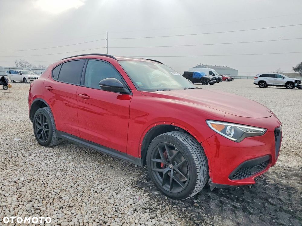 Alfa Romeo Stelvio 2.0 Turbo 16V AT8-Q4 Lusso Ti - 3