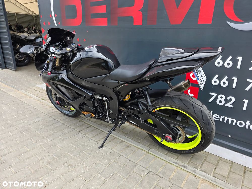 Suzuki GSX-R - 6