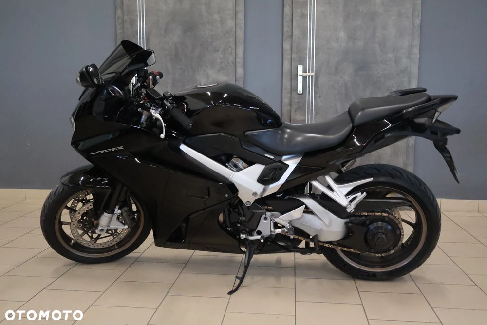 Honda VFR - 5