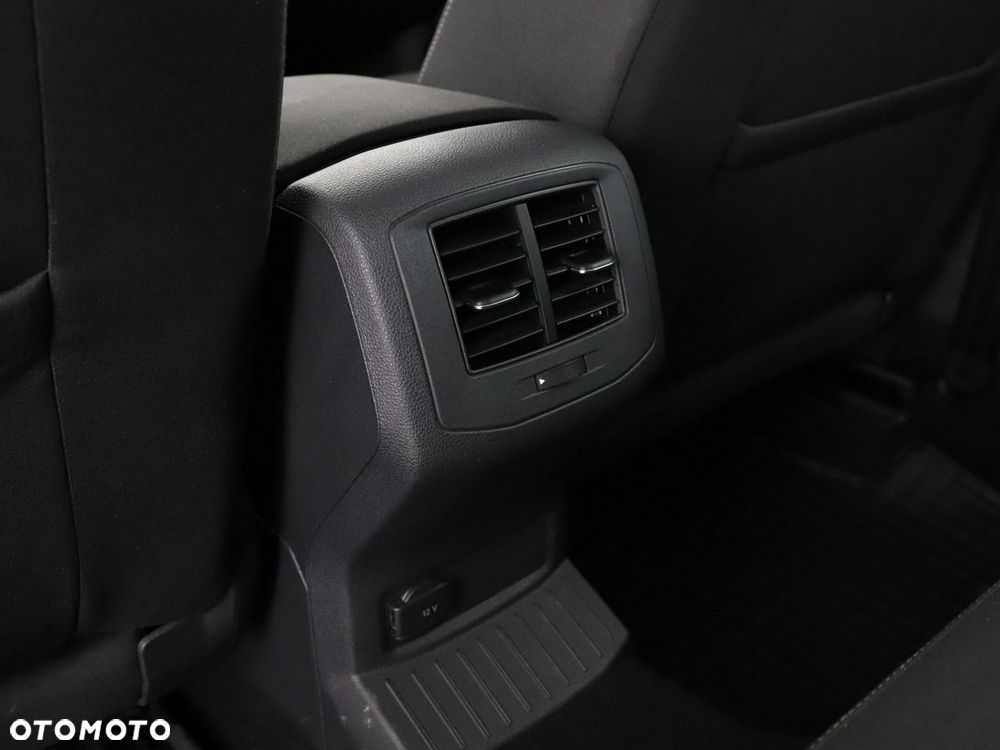 Volkswagen T-Roc 1.0 TSI OPF Style - 34