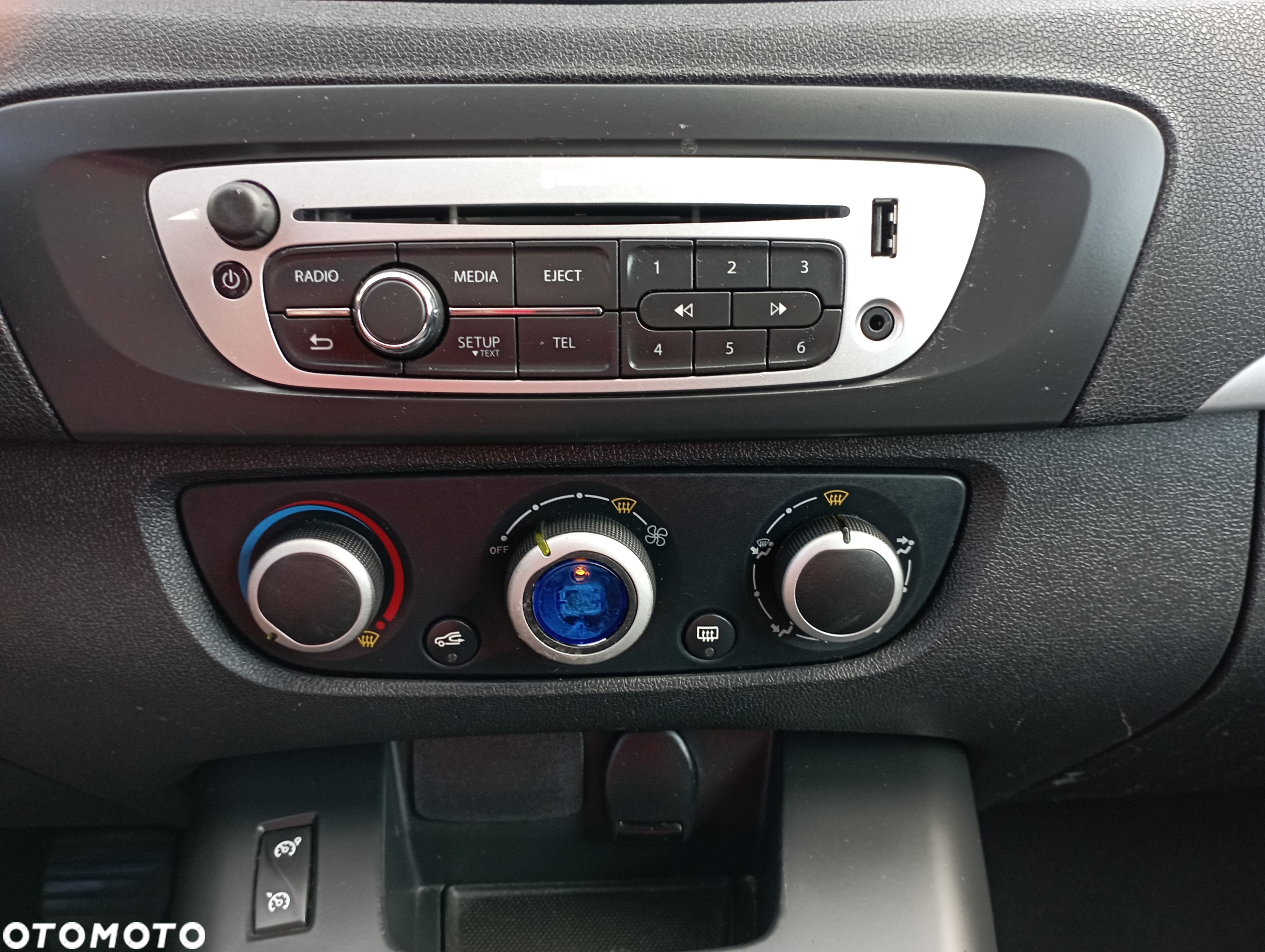 Renault Scenic 1.5 dCi Dynamique - 17