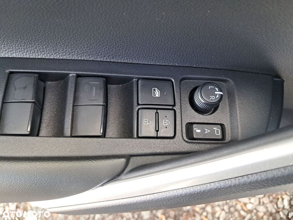 Toyota Corolla Cross 1.8 Hybrid Style - 22