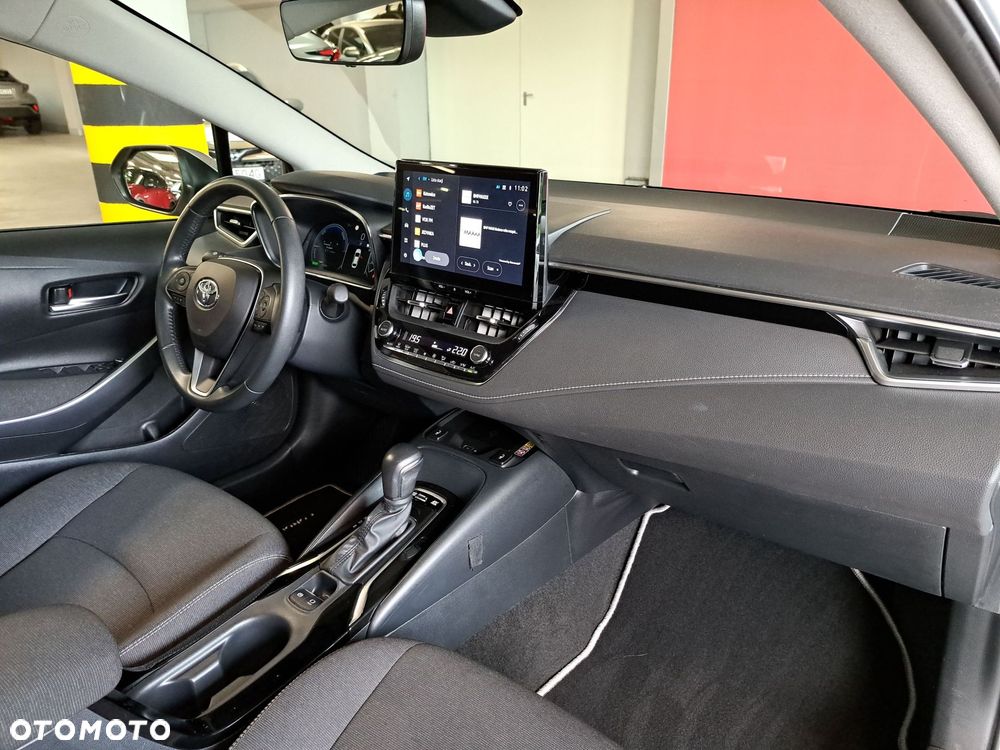 Toyota Corolla 1.8 Hybrid Comfort - 17