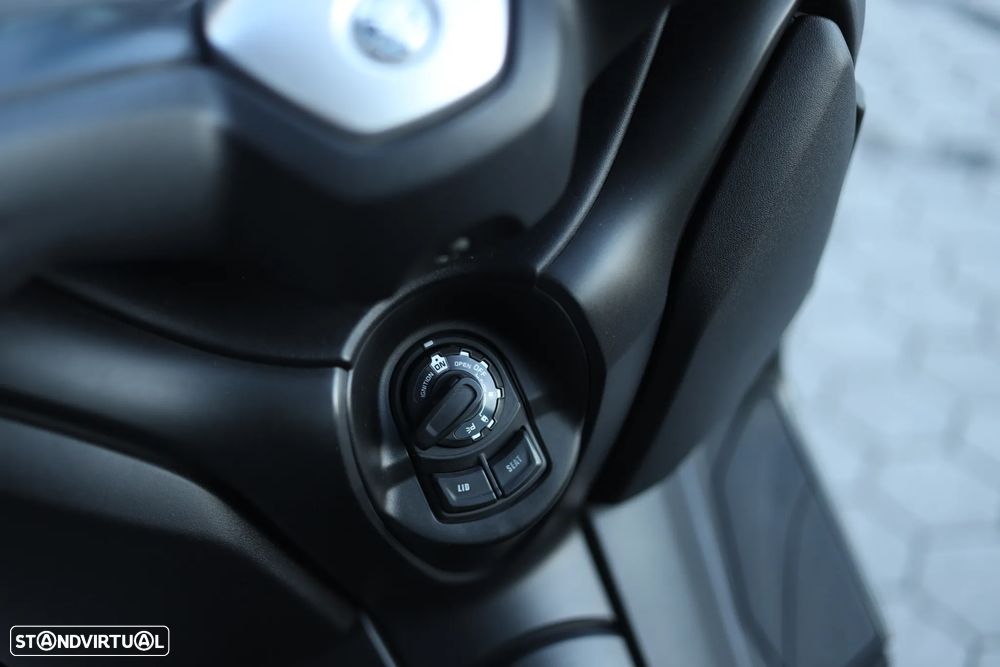 Yamaha X-Max 300 ABS e TCS - 7