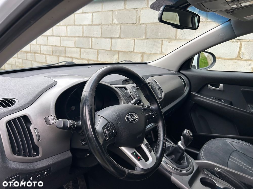 Kia Sportage 2.0 CRDI 4WD Dream-Team Edition - 26