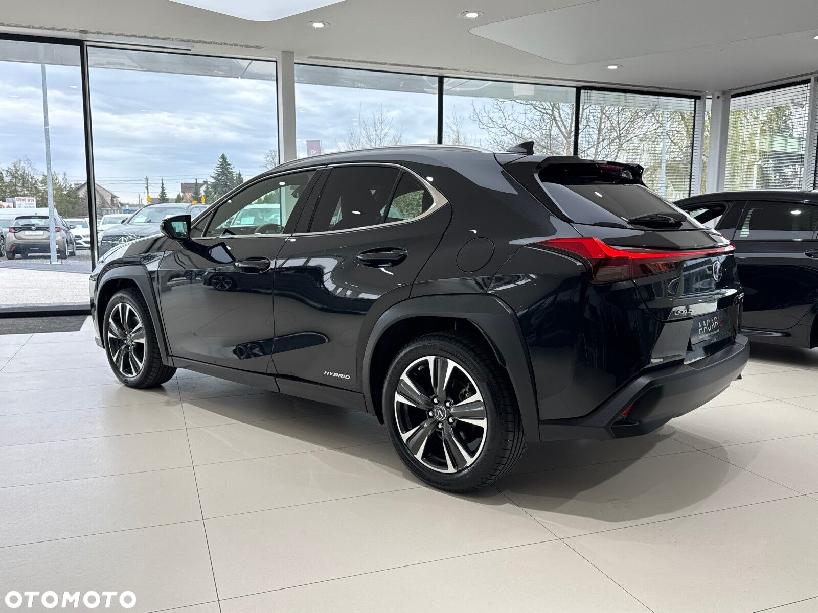 Lexus UX - 3