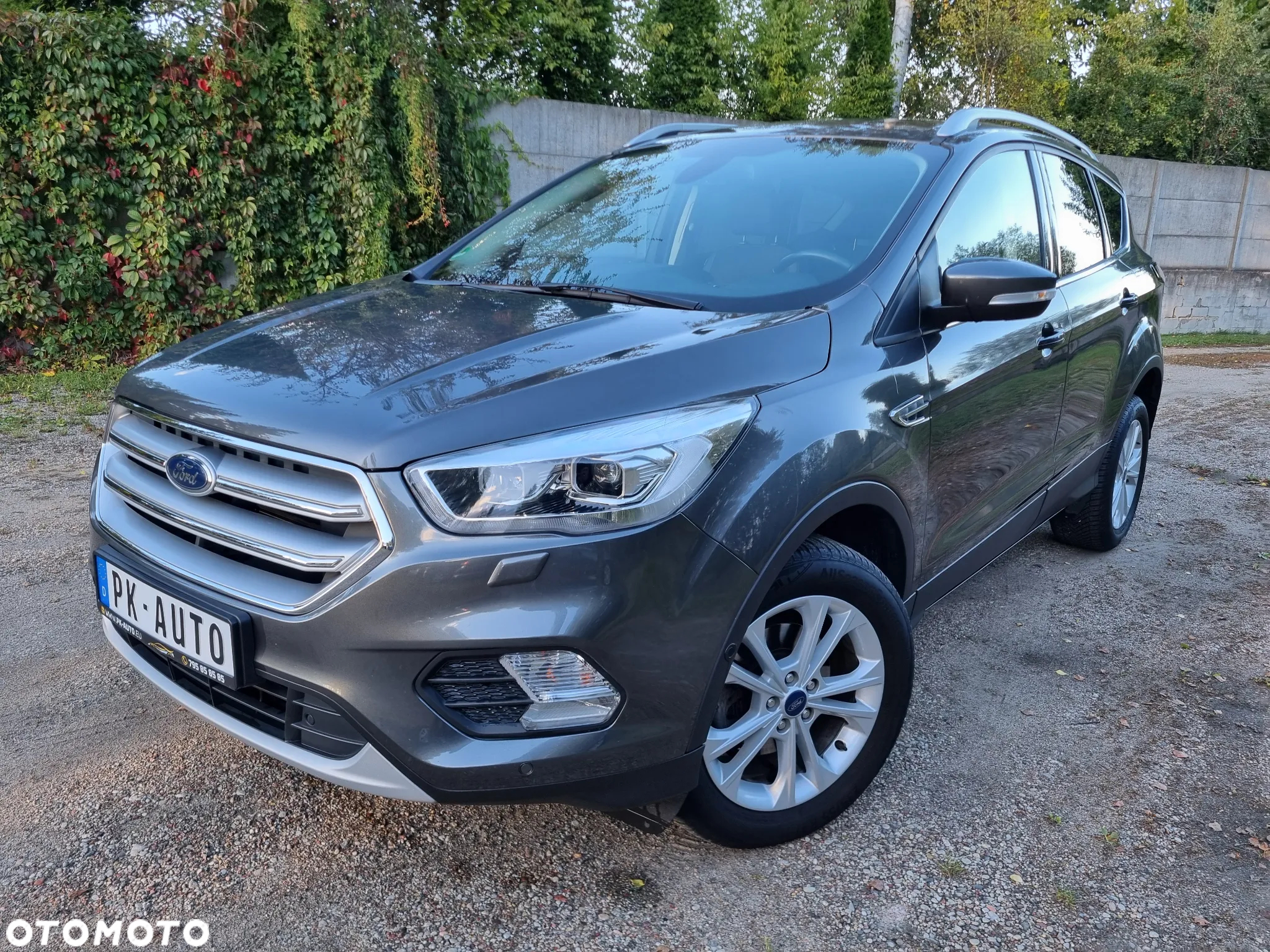 Ford Kuga 1.5 EcoBoost 2x4 Titanium - 26