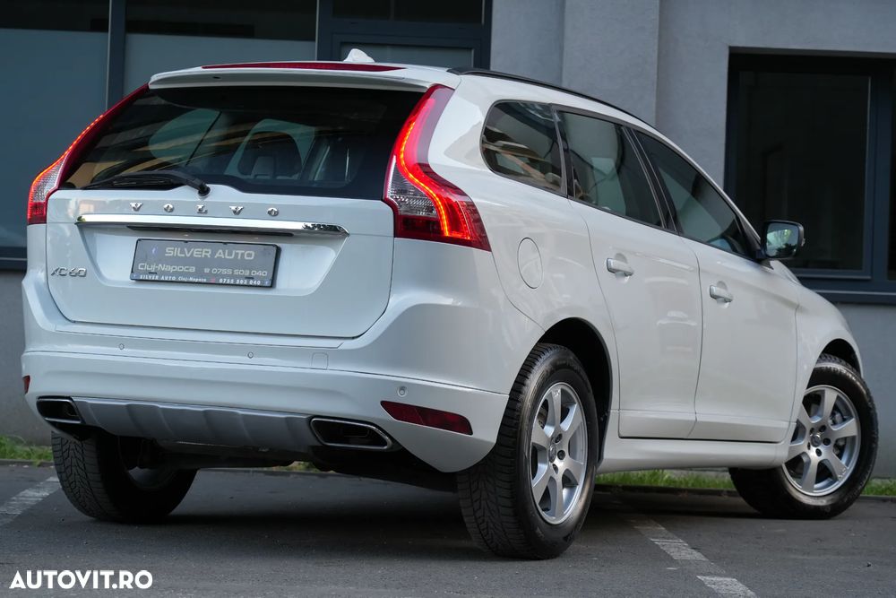 Volvo XC 60 D5 AWD Geartronic Summum - 26