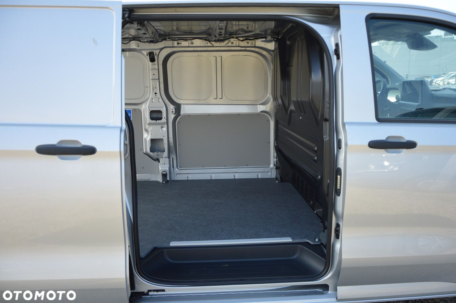 Volkswagen Transporter NOWY TRANSPORTER 3.500 Furgon 2.0 TDI 110 kW 6-G - 15