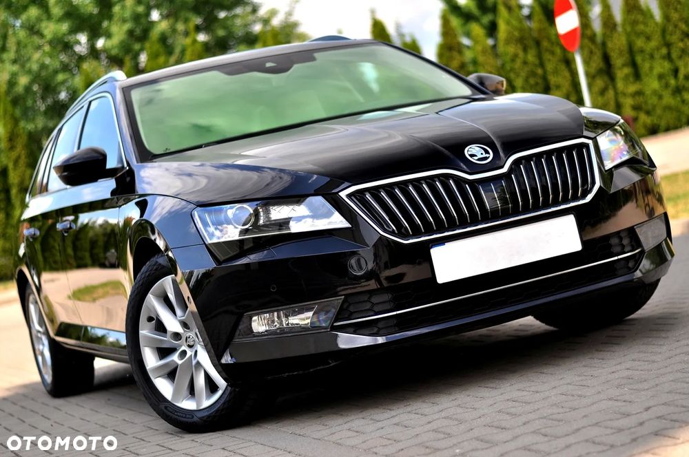 Skoda Superb 2.0 TDI Premium Edition - 1