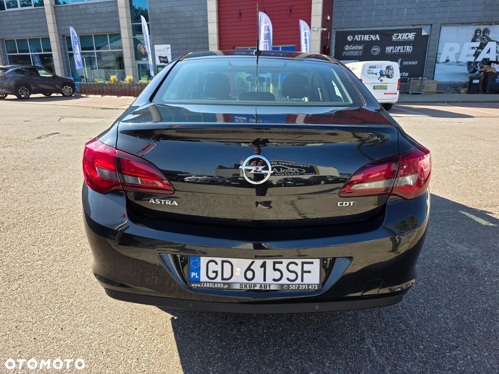 Opel Astra 1.7 CDTI Essentia - 12
