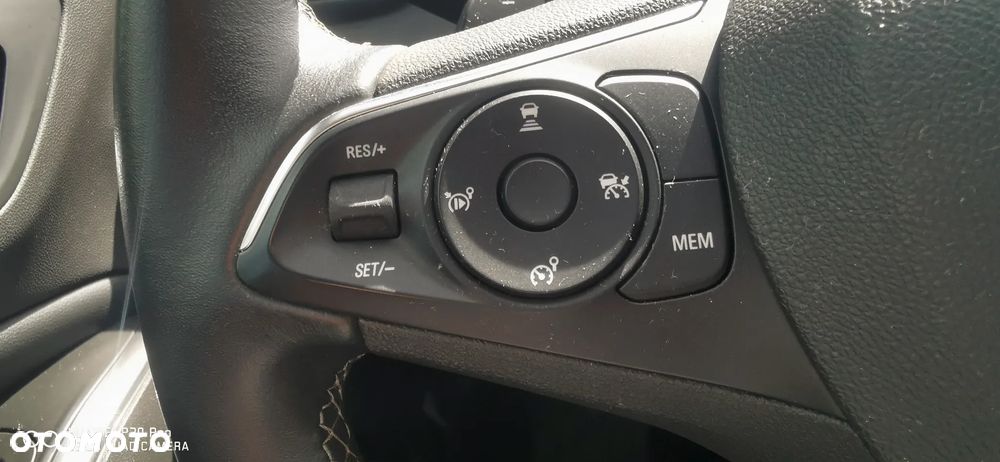 Opel Grandland X Plug-in-Hybrid4 1.6 DI Start/Stop INNOVATION - 3