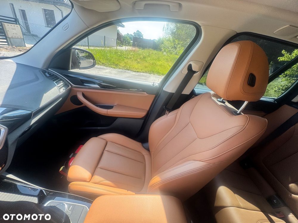BMW X3 xDrive20i mHEV - 10