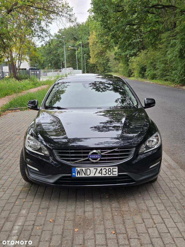 Volvo V60 D2 Momentum - 2