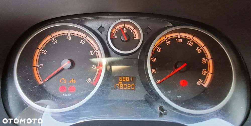 Opel Corsa 1.2 16V Enjoy - 11