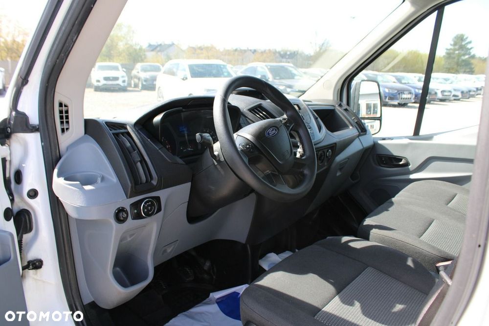 Ford Transit - 13