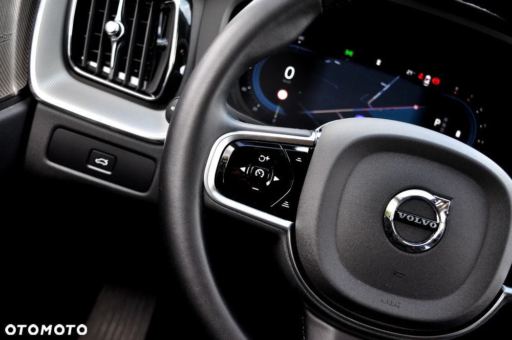 Volvo XC 60 B5 B AWD Plus Dark - 29
