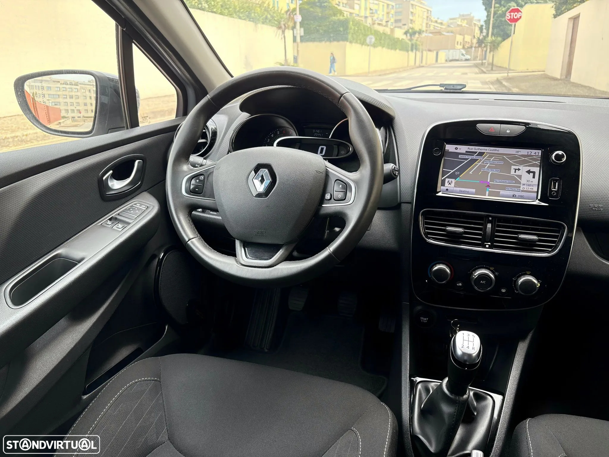 Renault Clio Sport Tourer 0.9 TCe Limited Edition - 17