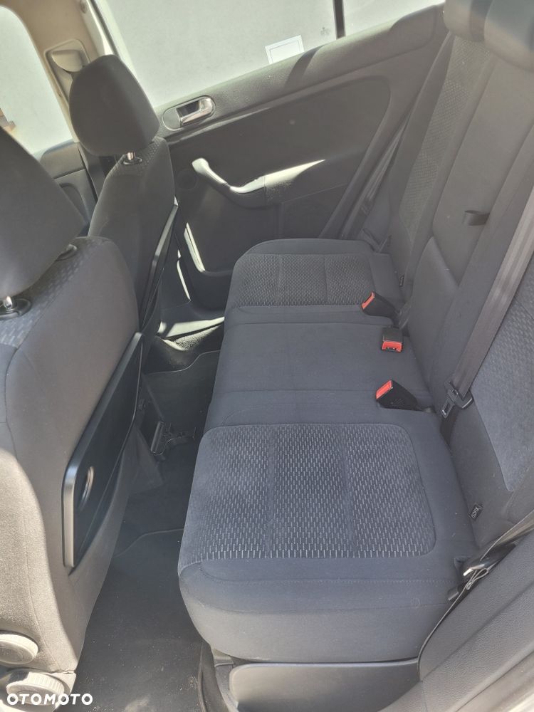 Volkswagen Golf Plus - 8