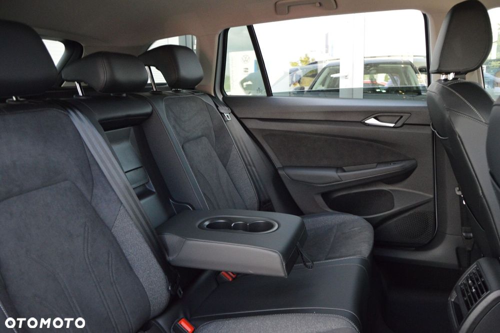 Volkswagen Golf - 22