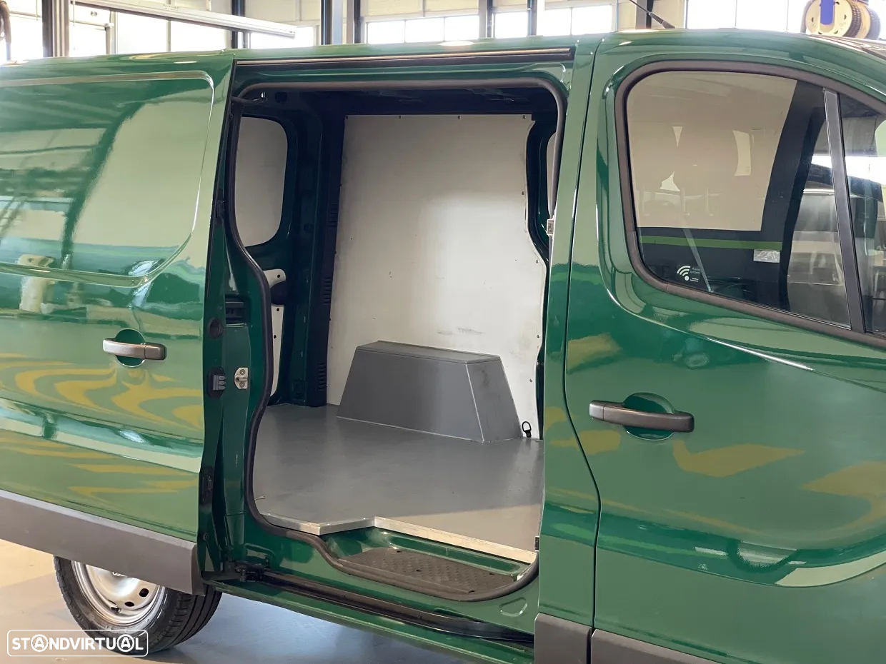 Renault Trafic 1.6 DCi 125HP 3L - 9