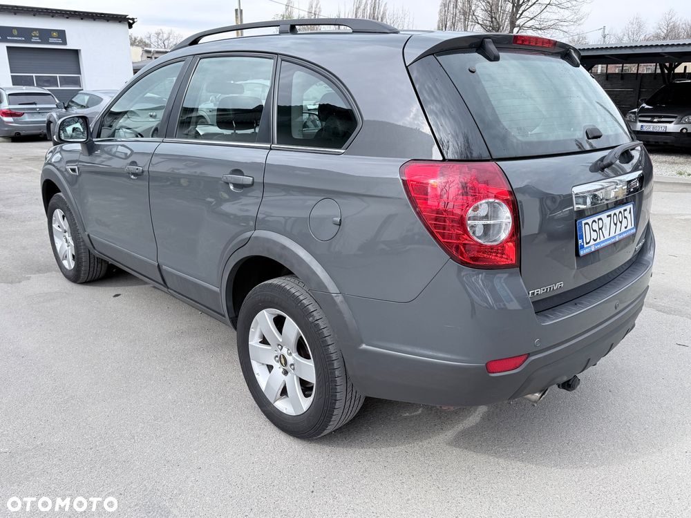 Chevrolet Captiva 2.4 AWD LT+ - 8