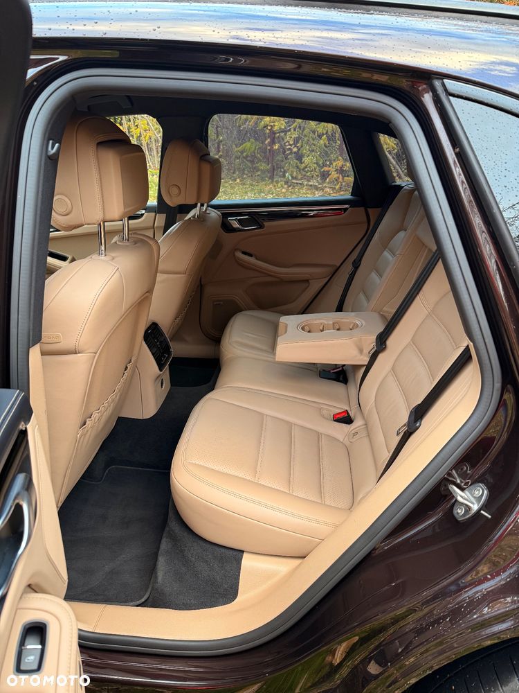 Porsche Macan Standard - 18