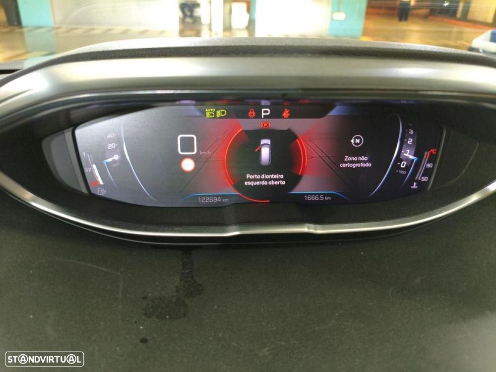 Peugeot 5008 1.5 BlueHDi Allure EAT8 - 6