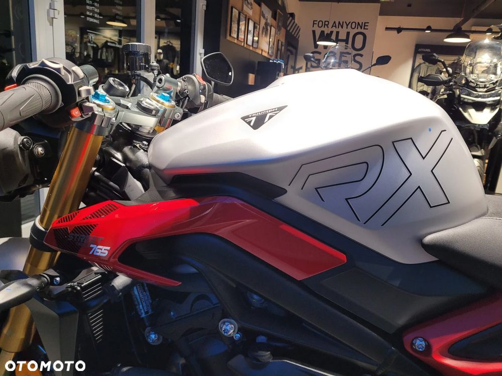 Triumph Street Triple - 3