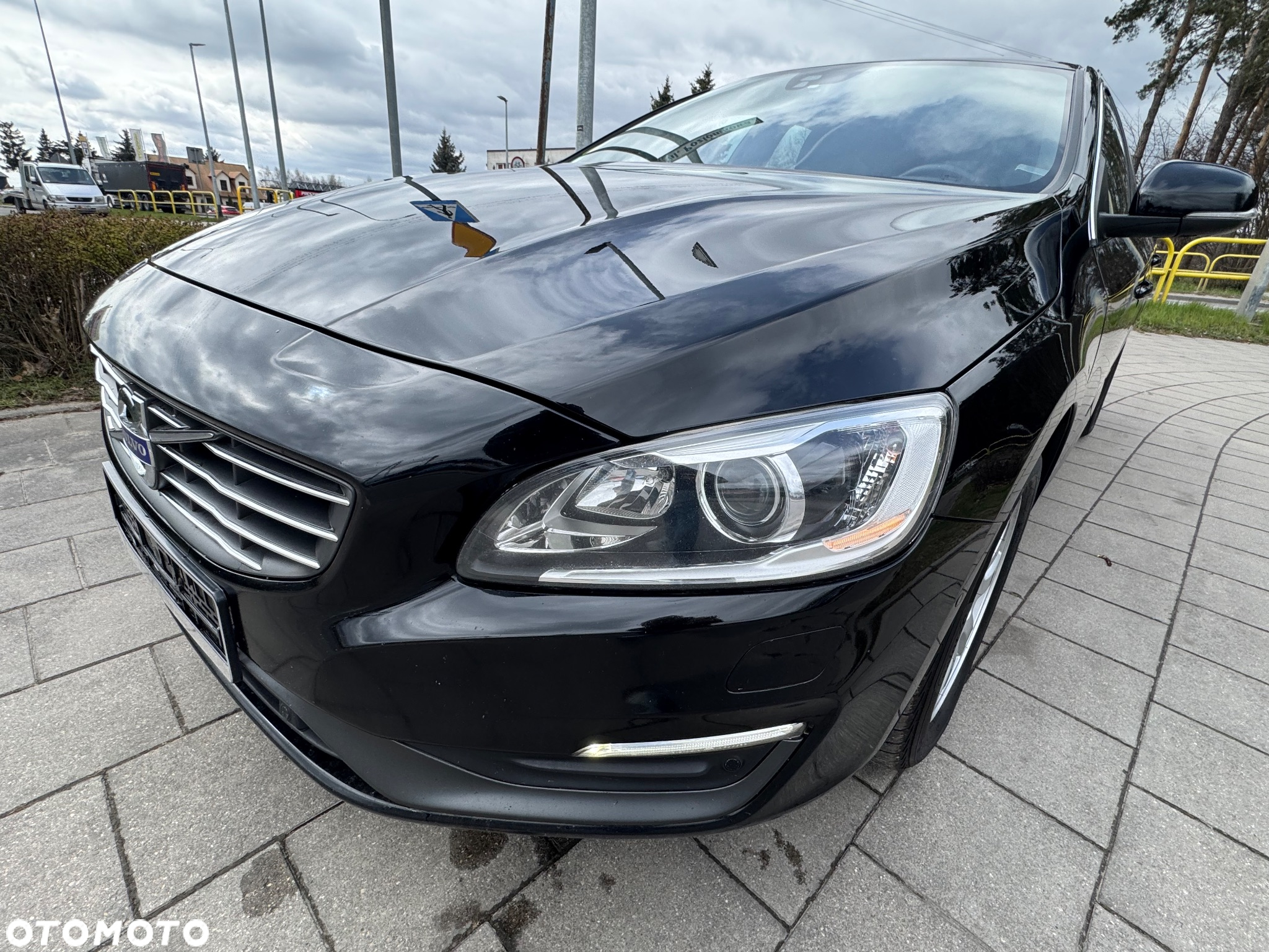 Volvo V60 D4 Momentum - 15