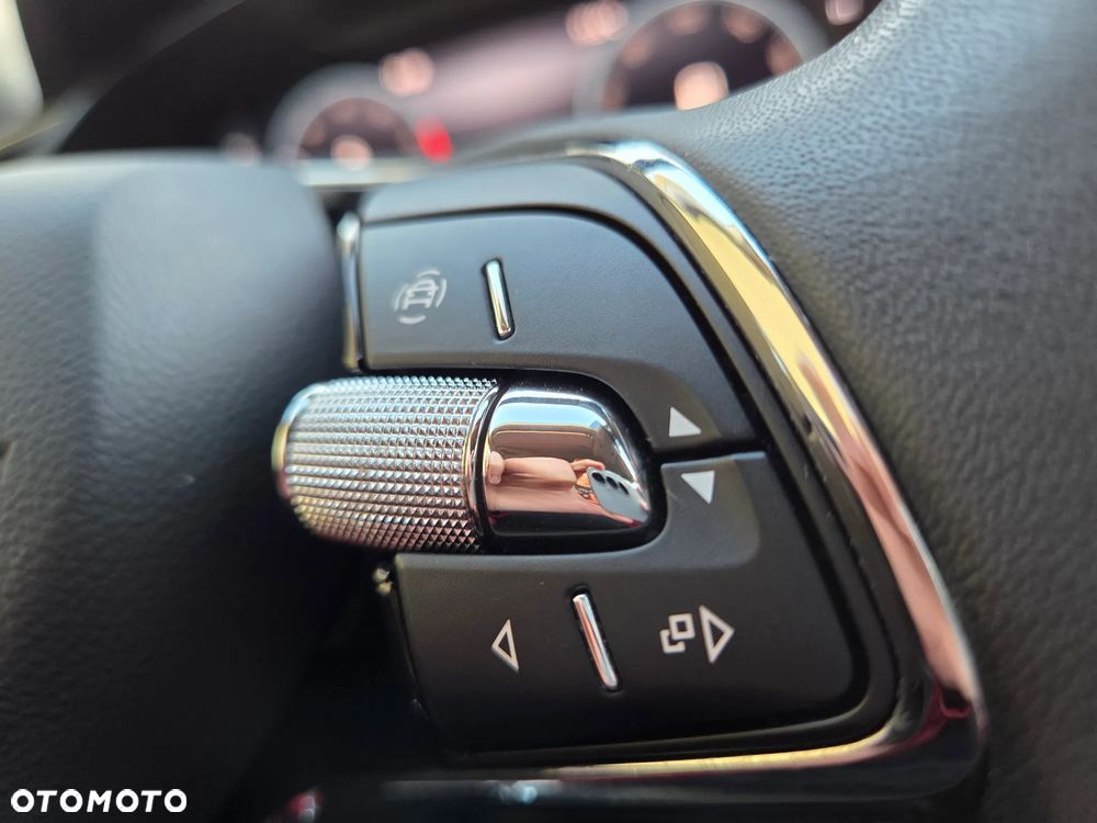 Skoda Superb 1.5 TSI Ambition DSG - 25