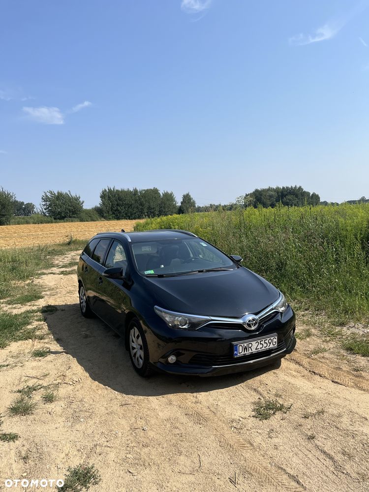 Toyota Auris, 2016
