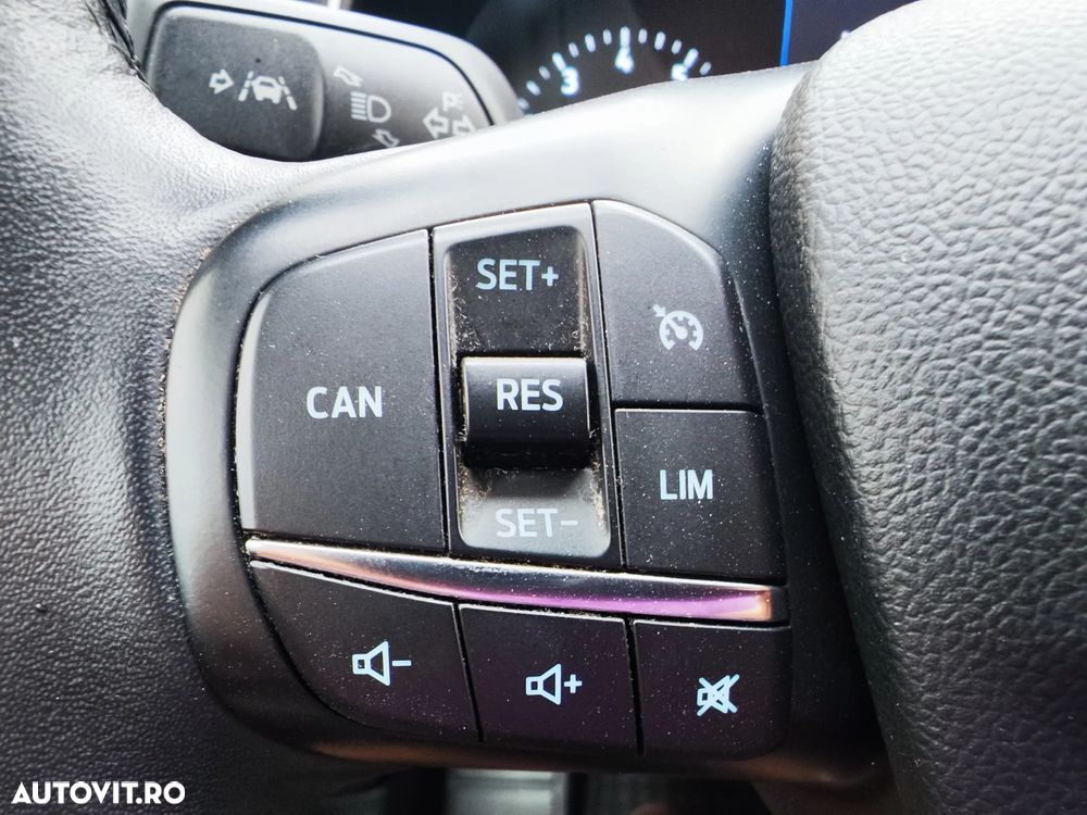 Ford Focus 1.0 EcoBoost Trend - 28