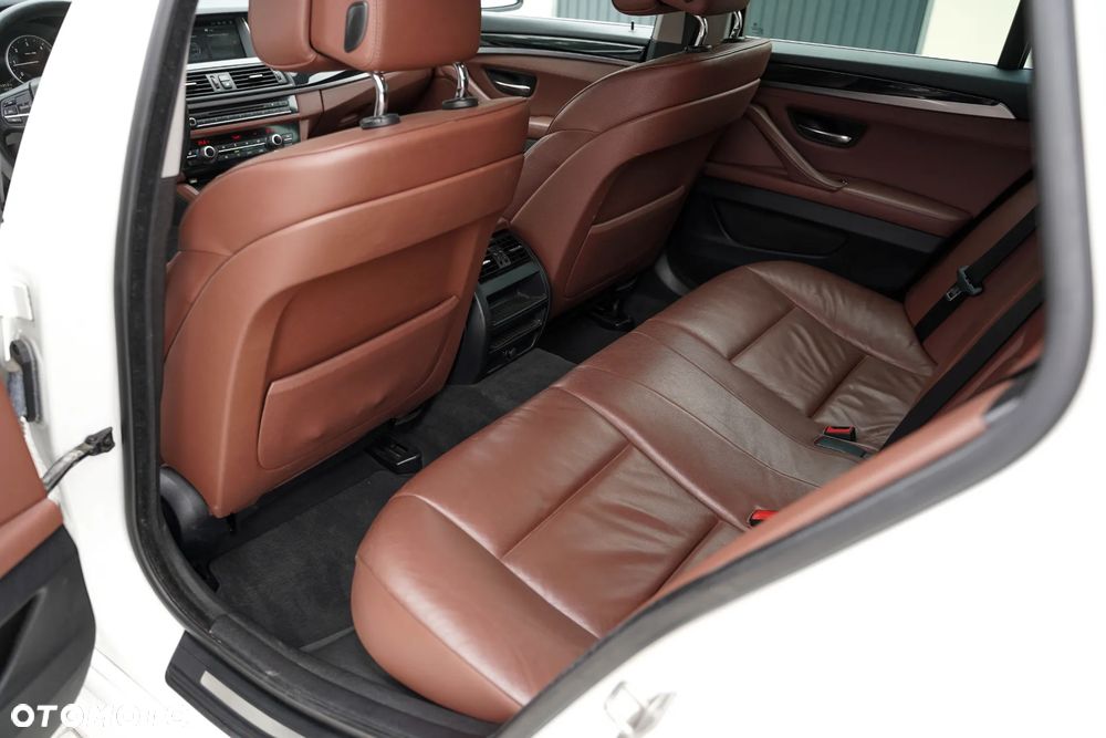 BMW Seria 5 520d - 16