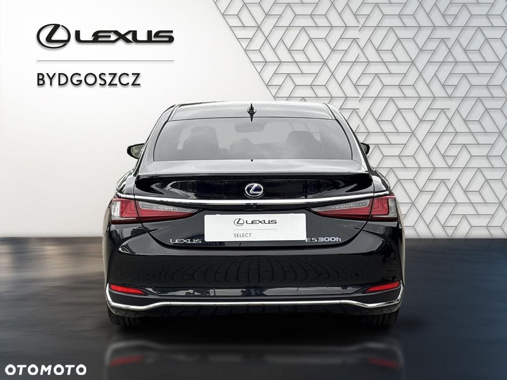Lexus ES - 5