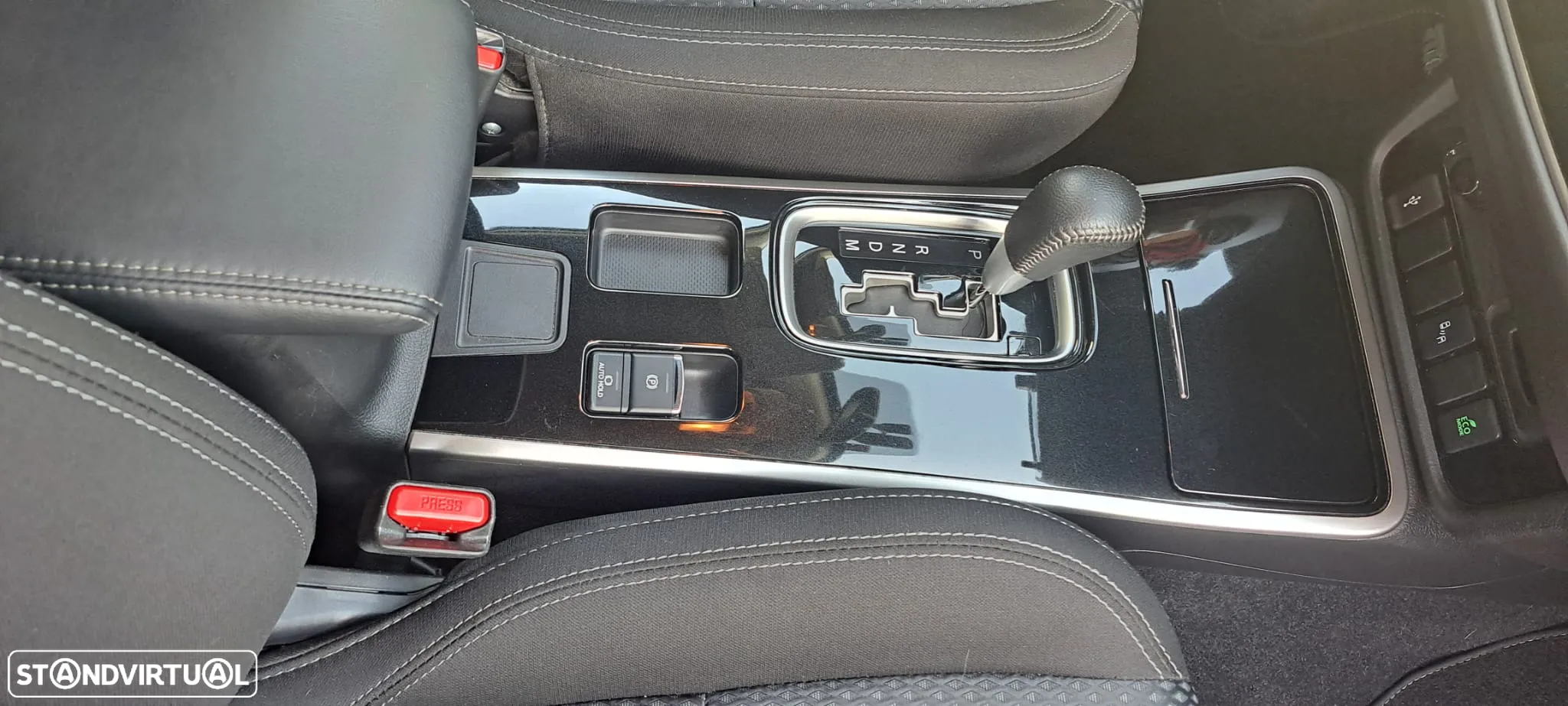 Mitsubishi Outlander 2.0 Kaiteki CVT - 10