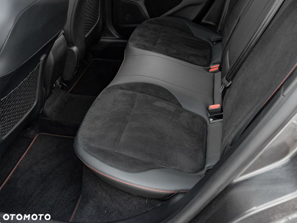 Ford Focus 2.3 EcoBoost ST X - 29